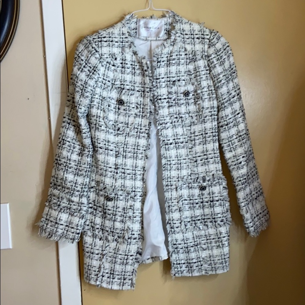 Patrizia Luca Milano white and black tweed coat
